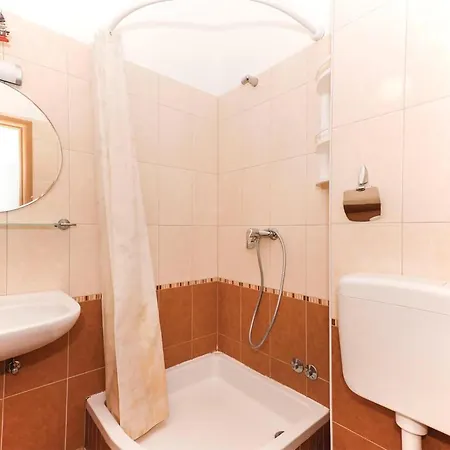 Two-bedroom In Apartamento *