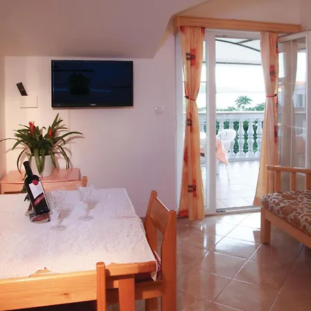 Apartamento Awesome In With House Sea View Srima