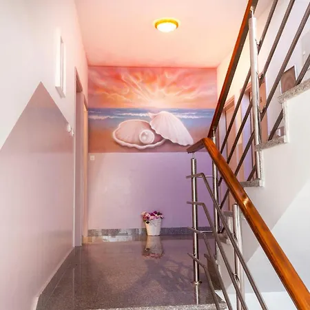 Awesome In With House Sea View Apartamento Srima