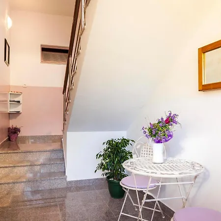 Amazing In With Kitchen