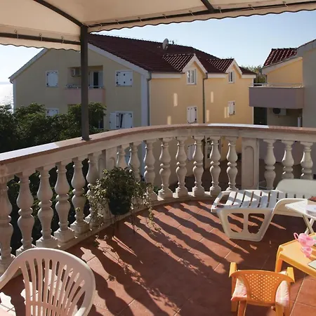 Apartamento Awesome In With House Sea View Srima